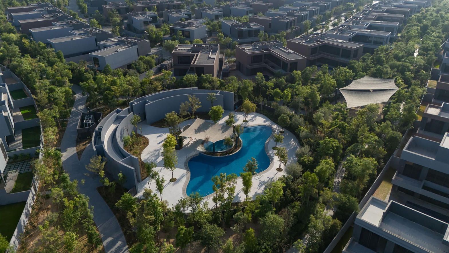 Masaar, Sharjah: forest villas and the community pool