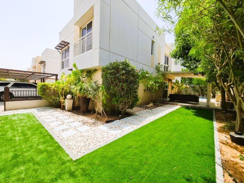 Corner villa and lawn
