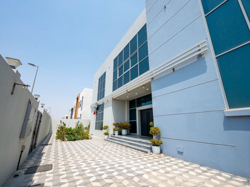 Villa exterior with paved courtyard, Al Suyoh
