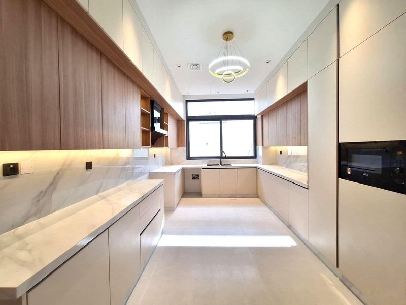 Kitchen with timber and stone finishes